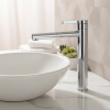 Mitigeur lavabo monobloc chrome poli minimaliste design contemporain bec long pivotant levier unique montage monotrou laiton finition durable facile installation