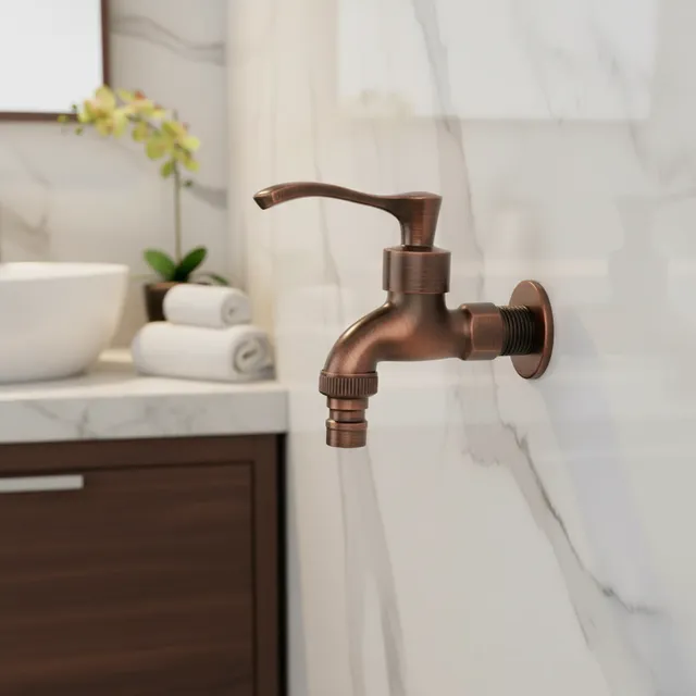 Robinet de lavabo en laiton Antique