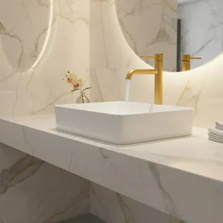 Robinet de lavabo en or brossé
