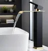 Robinet de lavabo cascade