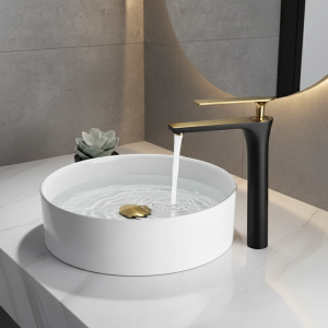 Tuqiu salle de bains en laiton doré brossé lavabo de salle de bains mélangeur d&rsquo;eau froide et chaude évier robinet monté sur le pont noir/ChromeTap